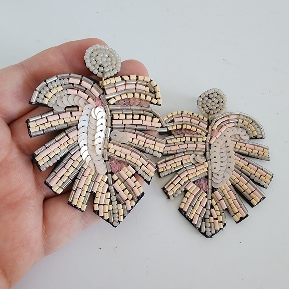 NWT Pink Beaded Sequin Tropical Leaf Statement Earrings - Picture 8 of 9